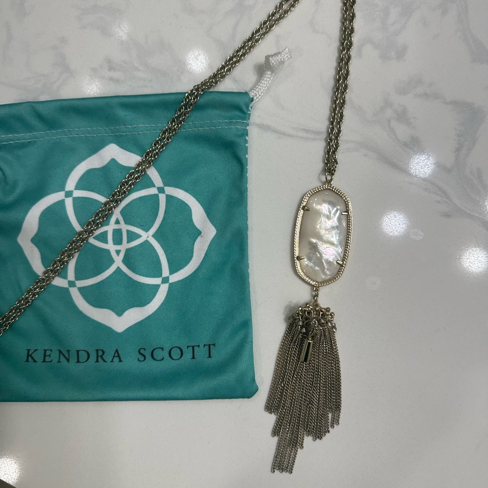 Kendra Scott Rayne Necklace in Pearl